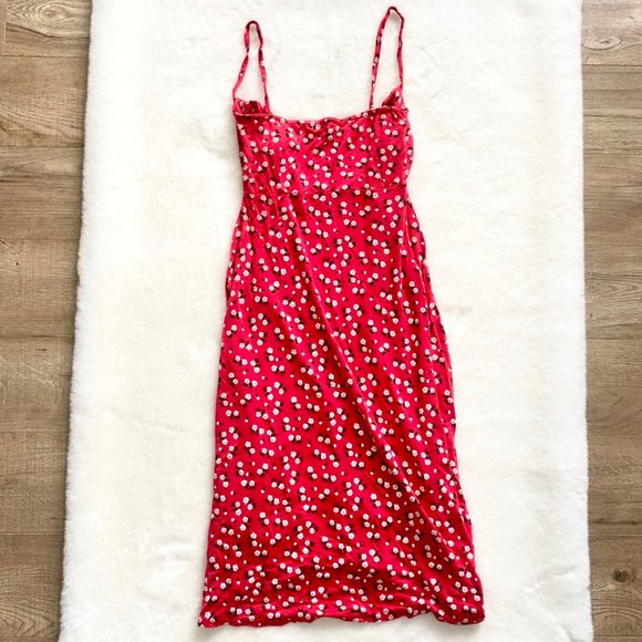 PrettyLittleThing Red Floral Tie Front Dress - Picture 9 of 14